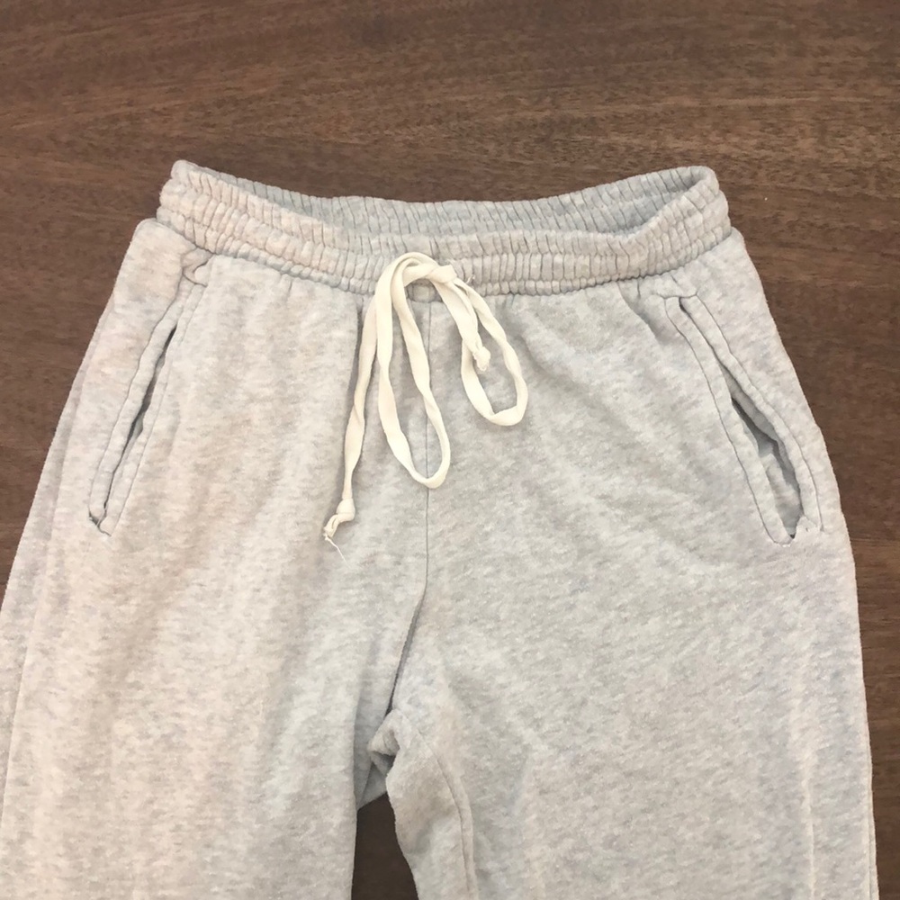 BRANDY MELVILLE grey sweats